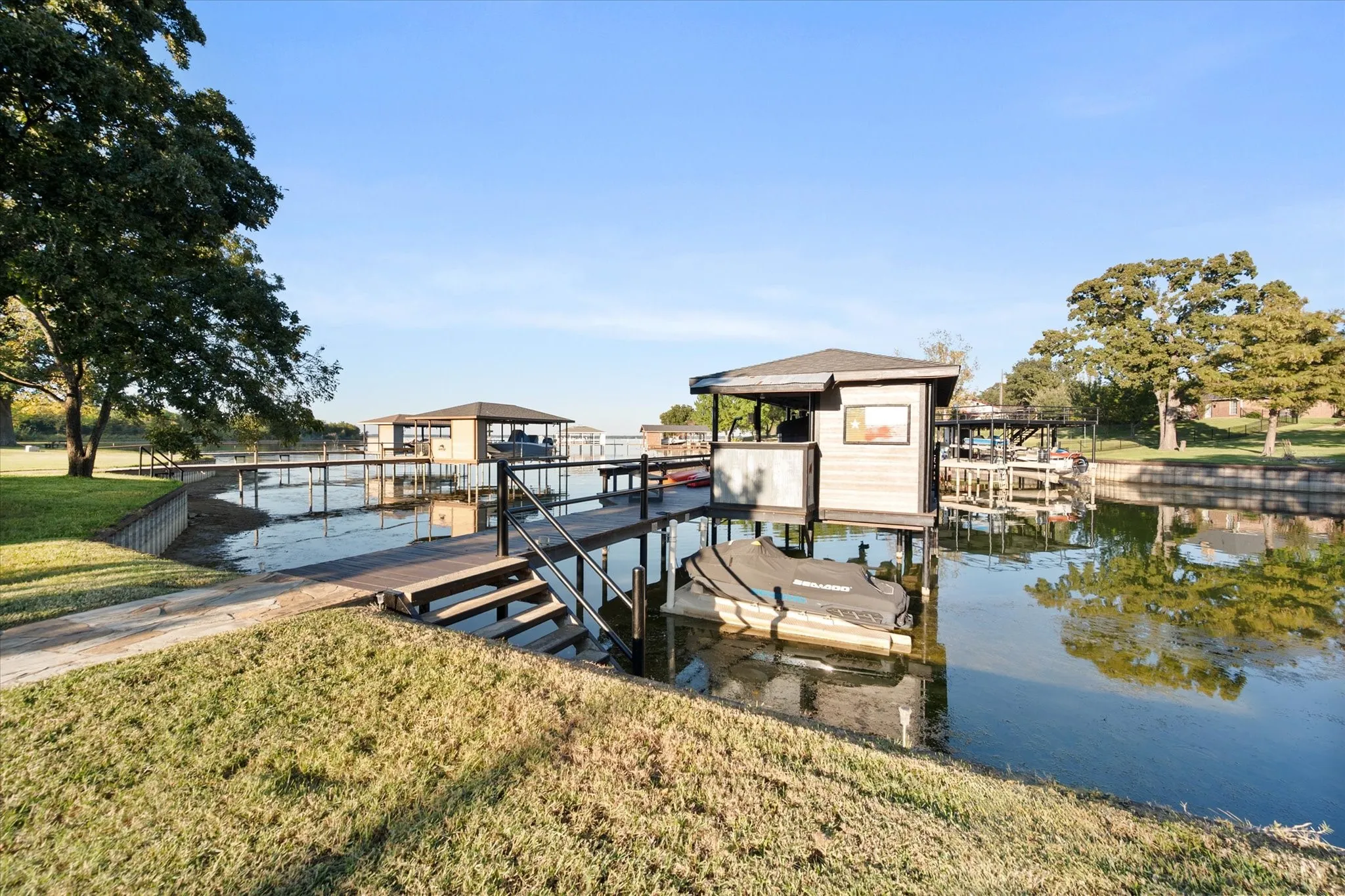 Single Family Residence For Sale in Navarro County , 108 County Road 3187, Corsicana, Texas 75109, 3 Bedroom, 2 Bathroom, 2 Garage spaces, 2,199 Sqft, built in 2006, mls#21418436, Real Estate Agent in Corsicana, Homes For Sale in Navarro county, Homes For Sale in Corsicana, Realtor in Corsicana Texas, Real Estate Brokerage Independent Realty Texas, Luminita Cordes Realtor