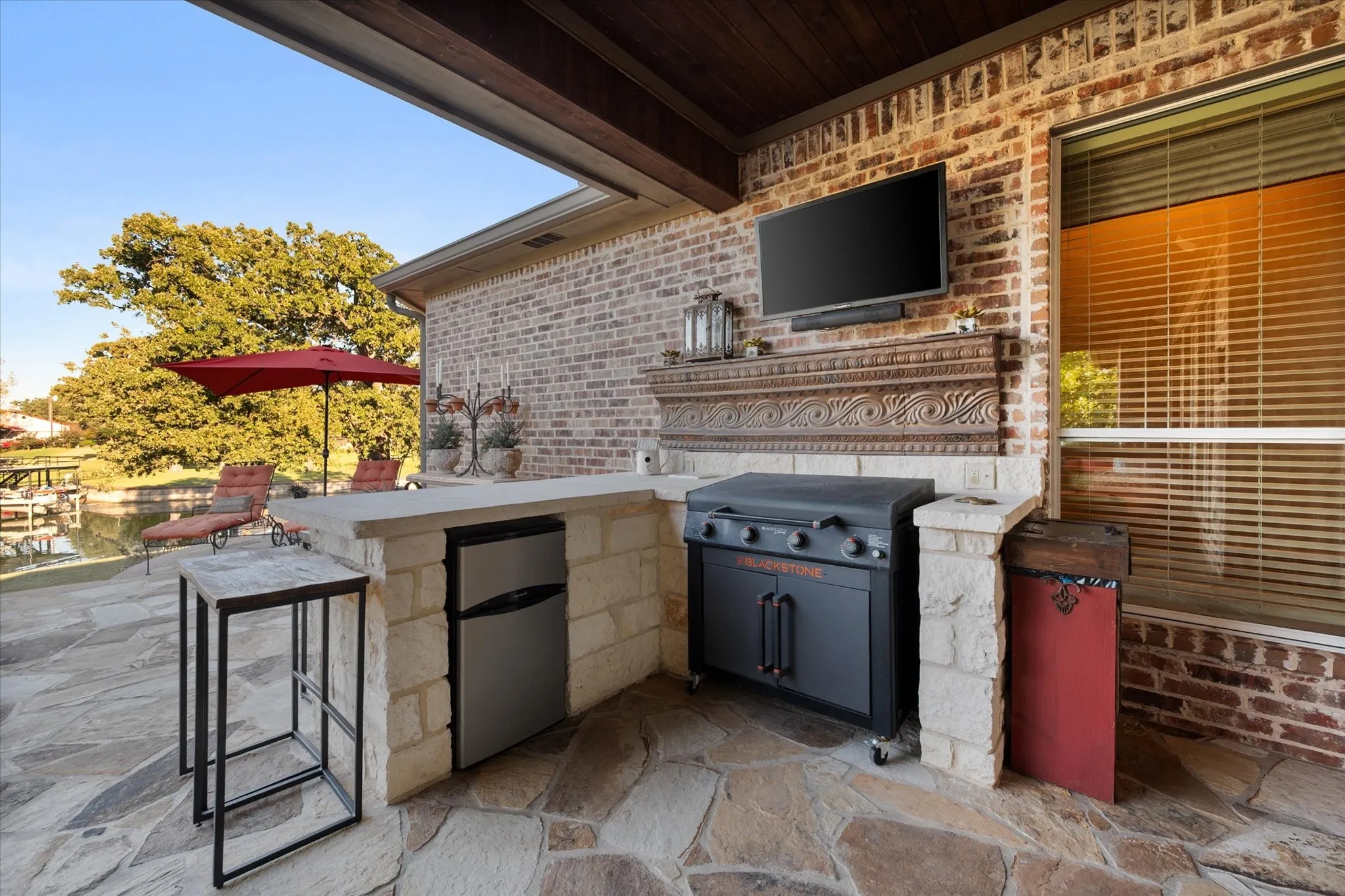 Single Family Residence For Sale in Navarro County , 108 County Road 3187, Corsicana, Texas 75109, 3 Bedroom, 2 Bathroom, 2 Garage spaces, 2,199 Sqft, built in 2006, mls#21418436, Real Estate Agent in Corsicana, Homes For Sale in Navarro county, Homes For Sale in Corsicana, Realtor in Corsicana Texas, Real Estate Brokerage Independent Realty Texas, Luminita Cordes Realtor