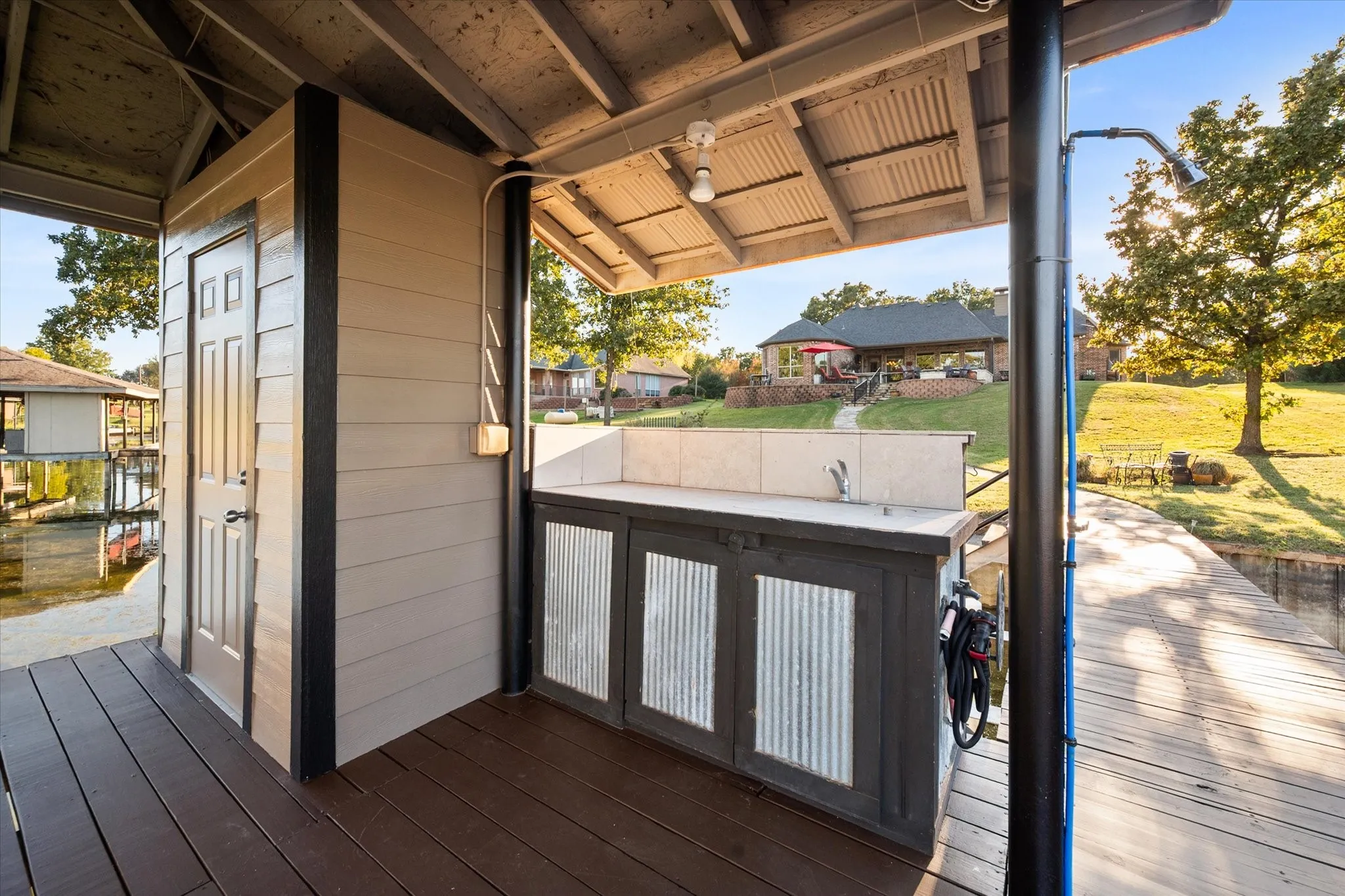 Single Family Residence For Sale in Navarro County , 108 County Road 3187, Corsicana, Texas 75109, 3 Bedroom, 2 Bathroom, 2 Garage spaces, 2,199 Sqft, built in 2006, mls#21418436, Real Estate Agent in Corsicana, Homes For Sale in Navarro county, Homes For Sale in Corsicana, Realtor in Corsicana Texas, Real Estate Brokerage Independent Realty Texas, Luminita Cordes Realtor
