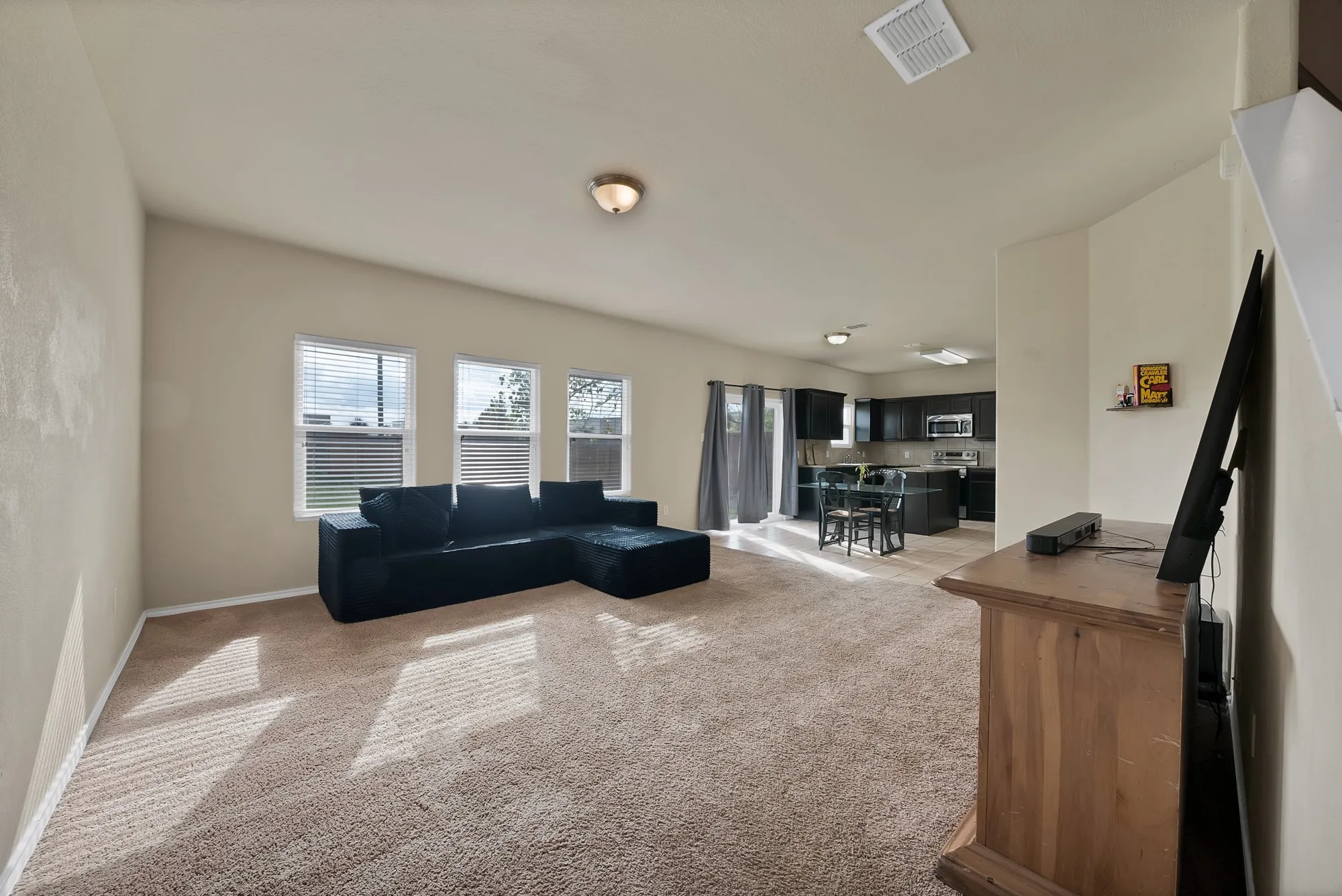 Single Family Residence For Rent in Tarrant County , 8641 Fawn Hill Court, Fort Worth, Texas 76134, 4 Bedroom, 3 Bathroom, 2 Garage spaces, 1,935 Sqft, built in 2015, mls#21421369, Real Estate Agent in Fort Worth, Homes For Rent in Tarrant county, Homes For Rent in Fort Worth, Realtor in Fort Worth Texas, Real Estate Brokerage Independent Realty Texas, Luminita Cordes Realtor