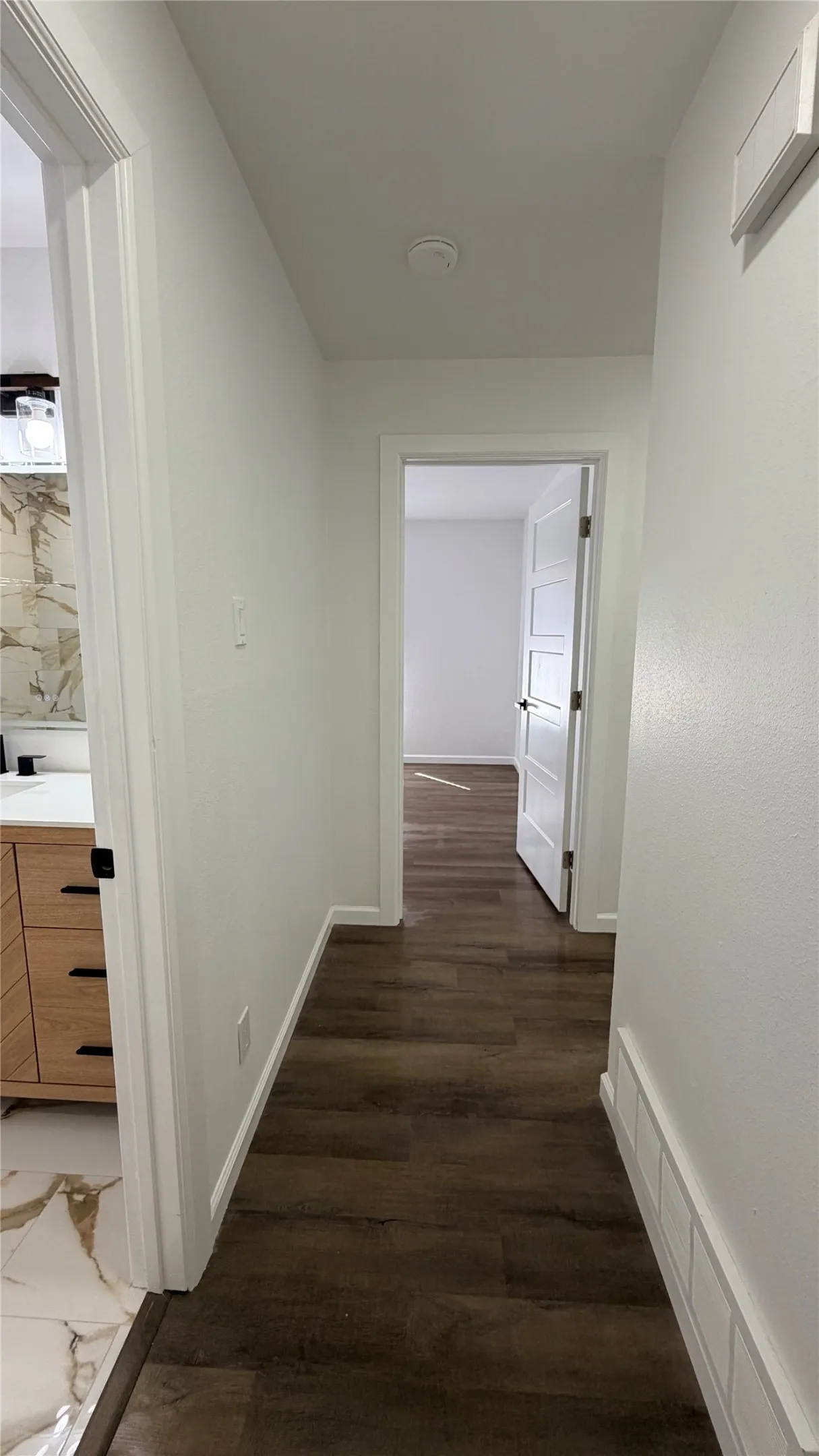 Single Family Residence For Sale in Dallas County , 1326 TANAGER Lane, Garland, Texas 75042, 3 Bedroom, 2 Bathroom, 2 Garage spaces, 1,468 Sqft, built in 1957, mls#21421370, Real Estate Agent in Garland, Homes For Sale in Dallas county, Homes For Sale in Garland, Realtor in Garland Texas, Real Estate Brokerage Independent Realty Texas, Luminita Cordes Realtor