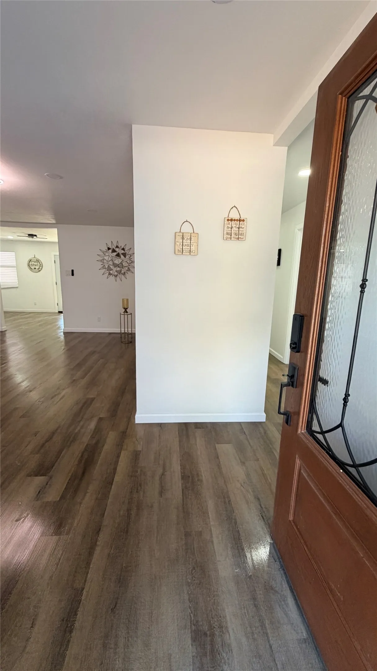 Single Family Residence For Sale in Dallas County , 1326 TANAGER Lane, Garland, Texas 75042, 3 Bedroom, 2 Bathroom, 2 Garage spaces, 1,468 Sqft, built in 1957, mls#21421370, Real Estate Agent in Garland, Homes For Sale in Dallas county, Homes For Sale in Garland, Realtor in Garland Texas, Real Estate Brokerage Independent Realty Texas, Luminita Cordes Realtor