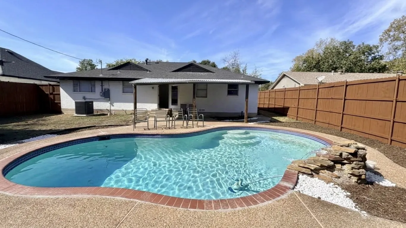 Single Family Residence For Sale in Dallas County , 1326 TANAGER Lane, Garland, Texas 75042, 3 Bedroom, 2 Bathroom, 2 Garage spaces, 1,468 Sqft, built in 1957, mls#21421370, Real Estate Agent in Garland, Homes For Sale in Dallas county, Homes For Sale in Garland, Realtor in Garland Texas, Real Estate Brokerage Independent Realty Texas, Luminita Cordes Realtor