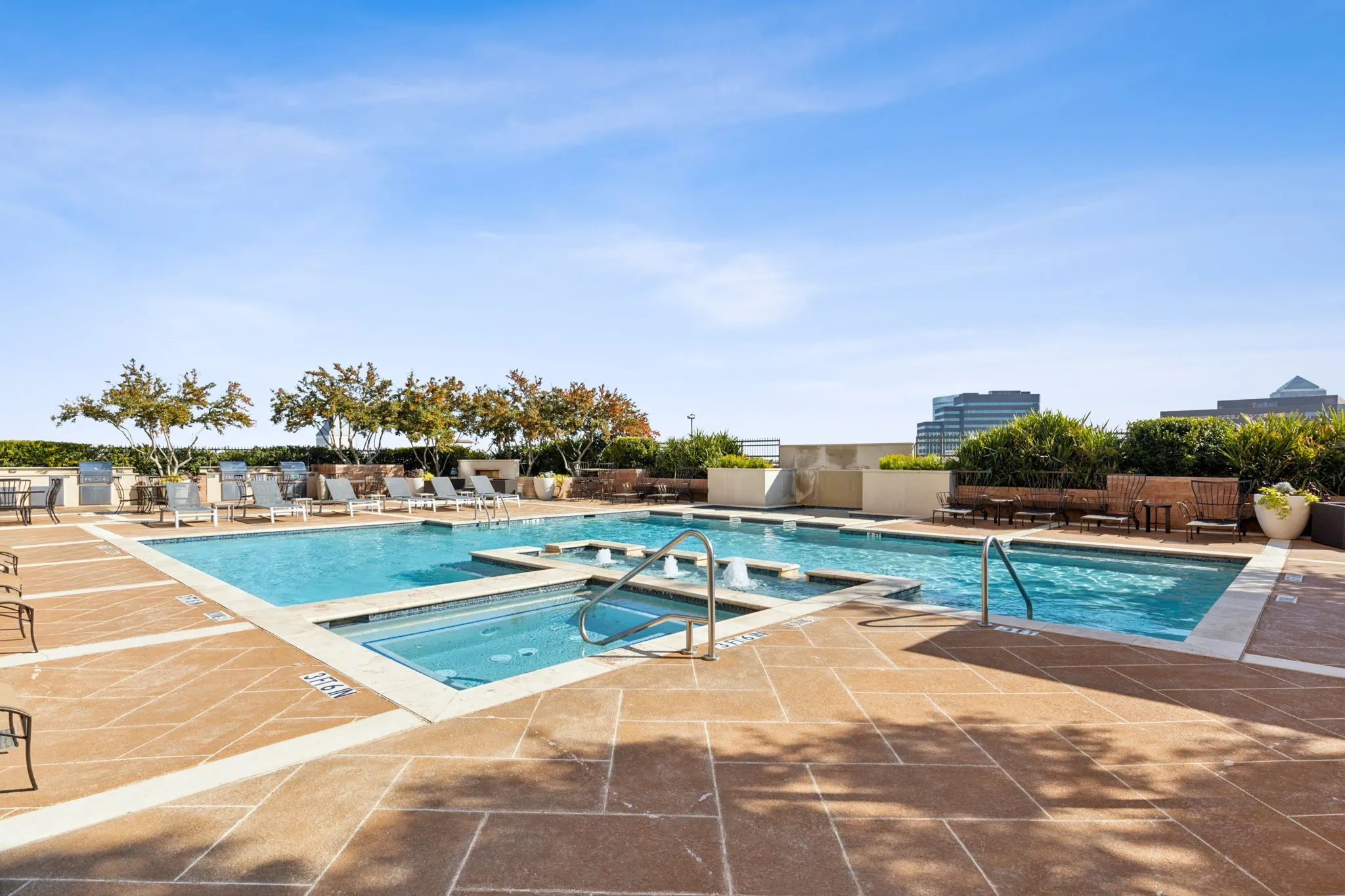 Condominium For Rent in Dallas County , 330 Las Colinas Boulevard E 148, Irving, Texas 75039, 1 Bedroom, 1 Bathroom, 2 Garage spaces, 813 Sqft, built in 2001, mls#21407523, Real Estate Agent in Irving, Homes For Rent in Dallas county, Homes For Rent in Irving, Realtor in Irving Texas, Real Estate Brokerage Independent Realty Texas, Luminita Cordes Realtor