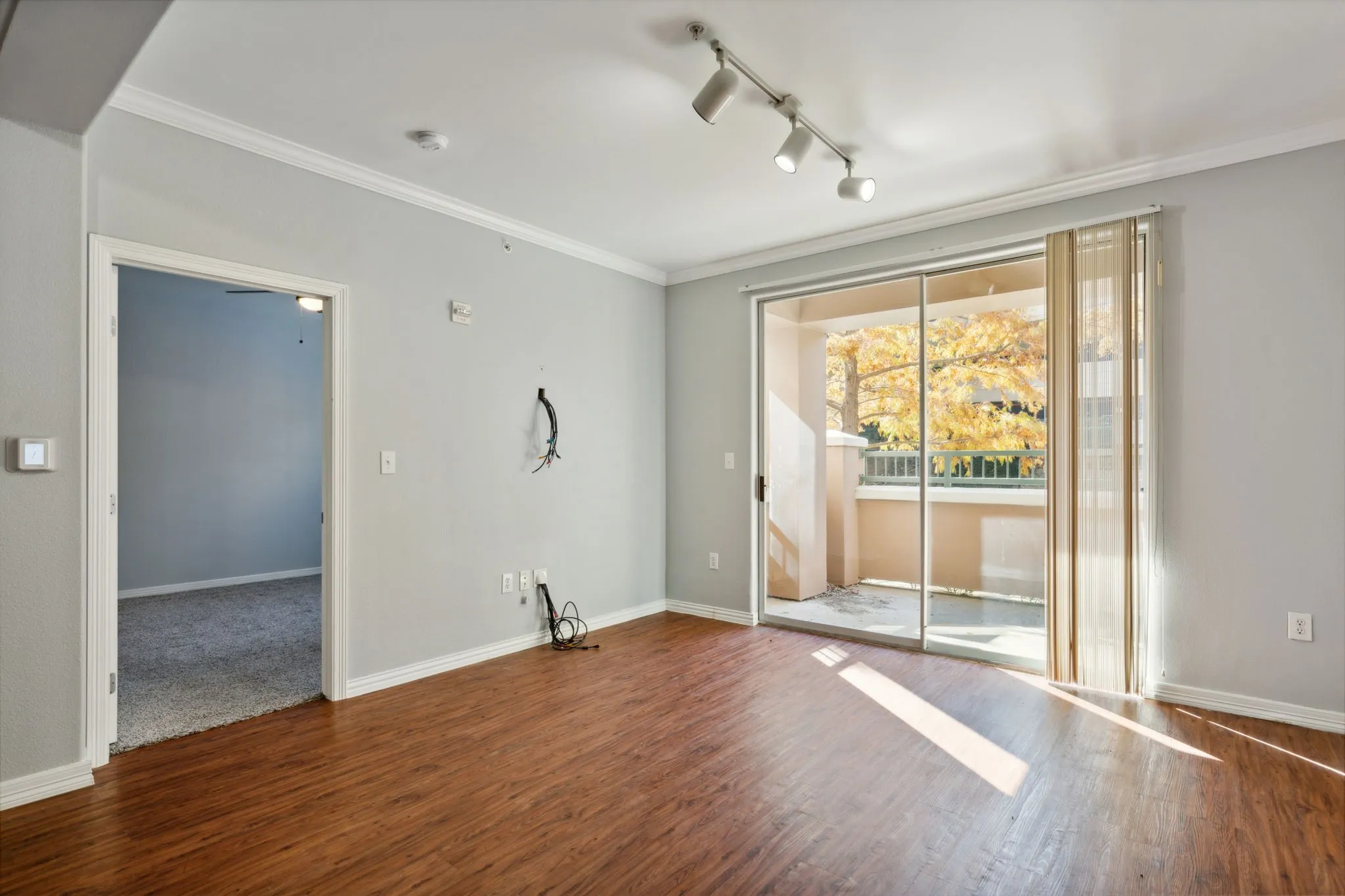 Condominium For Rent in Dallas County , 330 Las Colinas Boulevard E 148, Irving, Texas 75039, 1 Bedroom, 1 Bathroom, 2 Garage spaces, 813 Sqft, built in 2001, mls#21407523, Real Estate Agent in Irving, Homes For Rent in Dallas county, Homes For Rent in Irving, Realtor in Irving Texas, Real Estate Brokerage Independent Realty Texas, Luminita Cordes Realtor