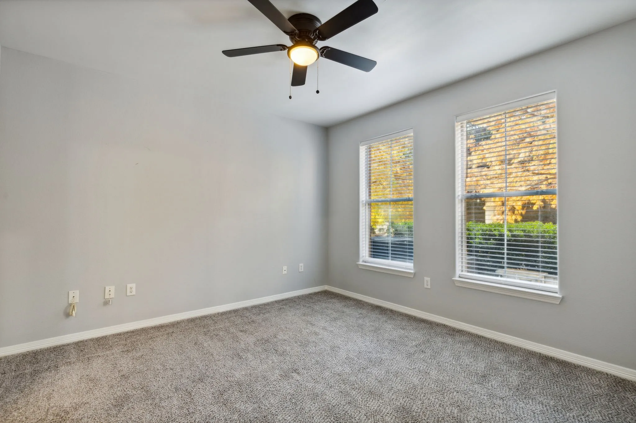 Condominium For Rent in Dallas County , 330 Las Colinas Boulevard E 148, Irving, Texas 75039, 1 Bedroom, 1 Bathroom, 2 Garage spaces, 813 Sqft, built in 2001, mls#21407523, Real Estate Agent in Irving, Homes For Rent in Dallas county, Homes For Rent in Irving, Realtor in Irving Texas, Real Estate Brokerage Independent Realty Texas, Luminita Cordes Realtor