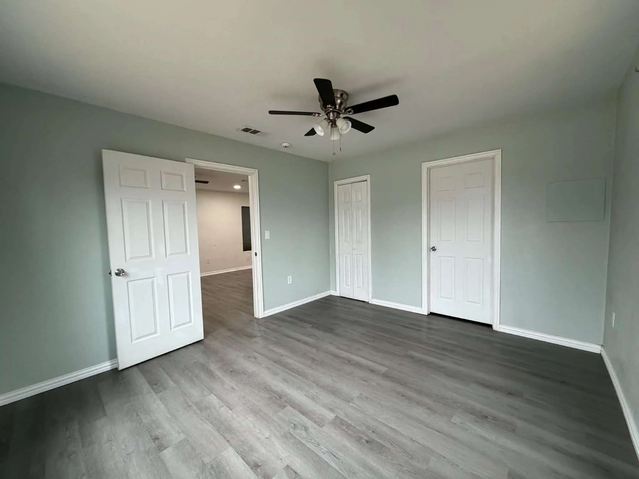 Single Family Residence For Sale in Wichita County , 1417 N 7th Street, Wichita Falls, Texas 76306, 3 Bedroom, 2 Bathroom, Garage spaces, 1,196 Sqft, built in 1928, mls#21421374, Real Estate Agent in Wichita Falls, Homes For Sale in Wichita county, Homes For Sale in Wichita Falls, Realtor in Wichita Falls Texas, Real Estate Brokerage Independent Realty Texas, Luminita Cordes Realtor