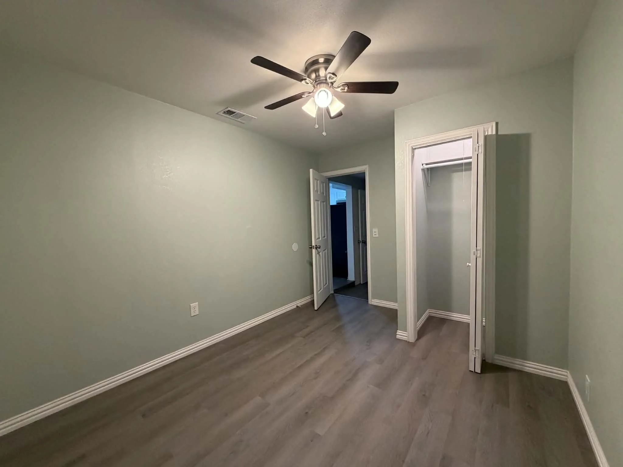 Single Family Residence For Sale in Wichita County , 1417 N 7th Street, Wichita Falls, Texas 76306, 3 Bedroom, 2 Bathroom, Garage spaces, 1,196 Sqft, built in 1928, mls#21421374, Real Estate Agent in Wichita Falls, Homes For Sale in Wichita county, Homes For Sale in Wichita Falls, Realtor in Wichita Falls Texas, Real Estate Brokerage Independent Realty Texas, Luminita Cordes Realtor