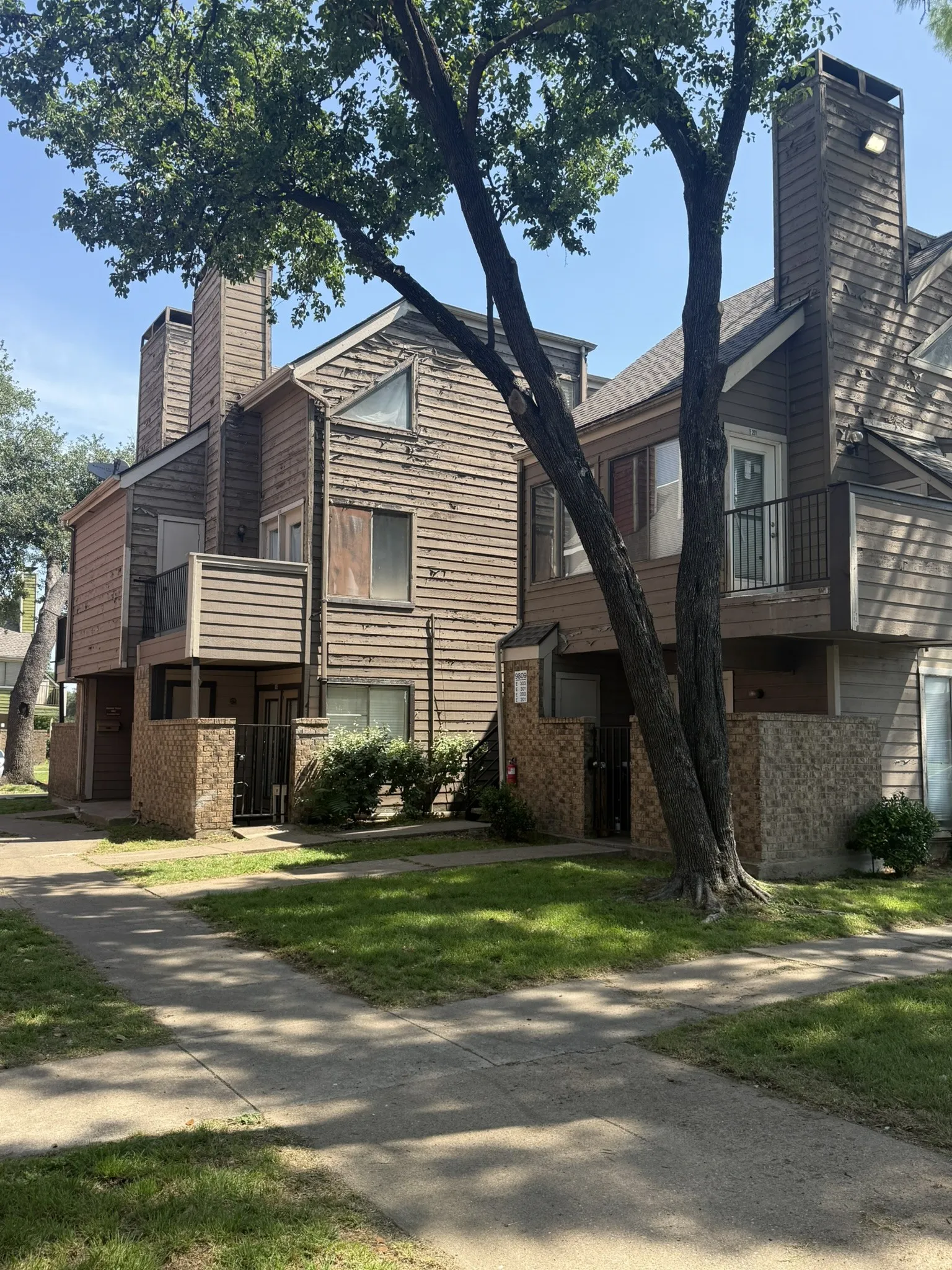 Condominium For Sale in Dallas County , 9809 Walnut Street 301, Dallas, Texas 75243, 1 Bedroom, 1 Bathroom, Garage spaces, 423 Sqft, built in 1981, mls#21421373, Real Estate Agent in Dallas, Homes For Sale in Dallas county, Homes For Sale in Dallas, Realtor in Dallas Texas, Real Estate Brokerage Independent Realty Texas, Luminita Cordes Realtor