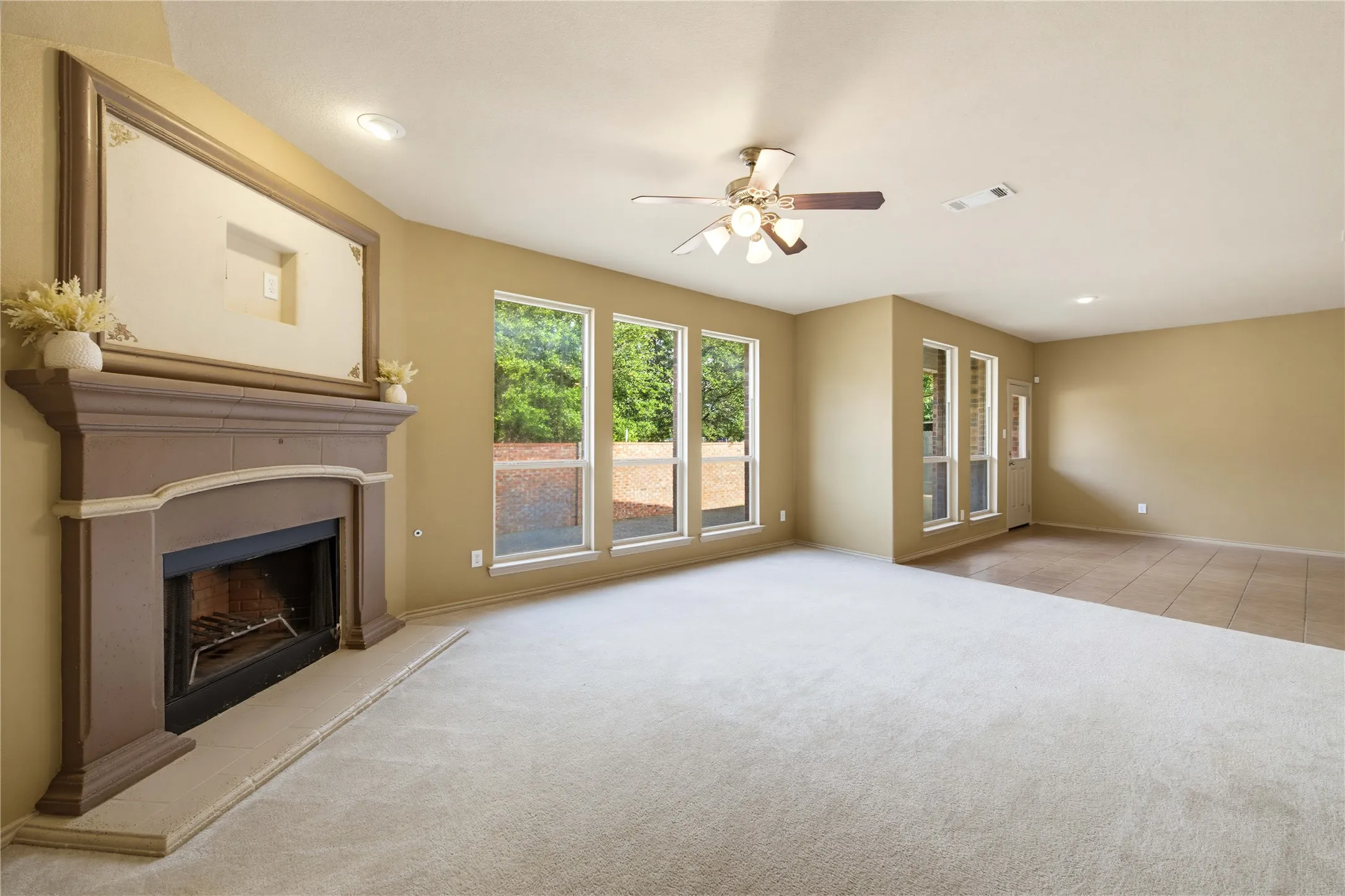 Single Family Residence For Rent in Tarrant County , 11 Beechcreek Drive, Edgecliff Village, Texas 76134, 4 Bedroom, 3 Bathroom, 2 Garage spaces, 2,788 Sqft, built in 2010, mls#21421387, Real Estate Agent in Edgecliff Village, Homes For Rent in Tarrant county, Homes For Rent in Edgecliff Village, Realtor in Edgecliff Village Texas, Real Estate Brokerage Independent Realty Texas, Luminita Cordes Realtor