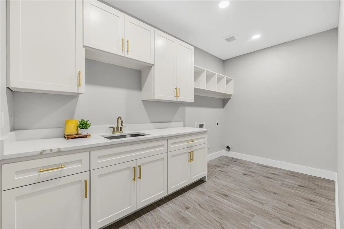 Single Family Residence For Sale in Tarrant County , 8232 Money Lane, Fort Worth, Texas 76126, 5 Bedroom, 4 Bathroom, 2 Garage spaces, 3,386 Sqft, built in 2026, mls#21421401, Real Estate Agent in Fort Worth, Homes For Sale in Tarrant county, Homes For Sale in Fort Worth, Realtor in Fort Worth Texas, Real Estate Brokerage Independent Realty Texas, Luminita Cordes Realtor