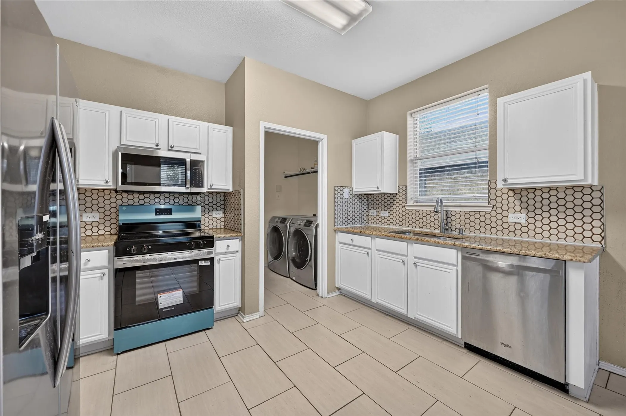 Single Family Residence For Rent in Tarrant County , 2700 Mountain Lion Drive, Fort Worth, Texas 76244, 3 Bedroom, 3 Bathroom, Garage spaces, 1,780 Sqft, built in 2005, mls#21420443, Real Estate Agent in Fort Worth, Homes For Rent in Tarrant county, Homes For Rent in Fort Worth, Realtor in Fort Worth Texas, Real Estate Brokerage Independent Realty Texas, Luminita Cordes Realtor