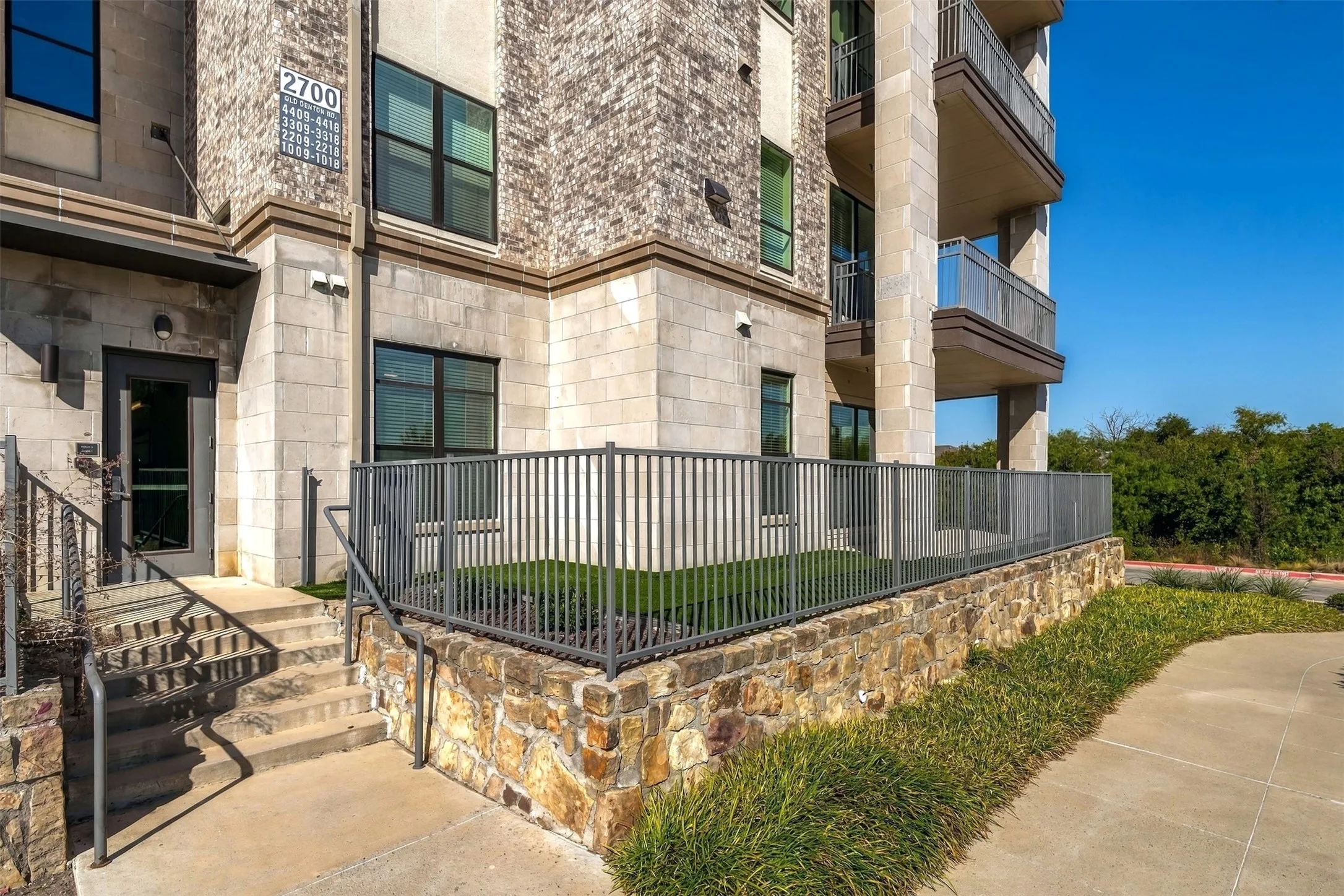Condominium For Sale in Denton County , 2700 Old Denton Road 1012, Carrollton, Texas 75007, 3 Bedroom, 2 Bathroom, 1 Garage spaces, 1,611 Sqft, built in 2020, mls#21421059, Real Estate Agent in Carrollton, Homes For Sale in Denton county, Homes For Sale in Carrollton, Realtor in Carrollton Texas, Real Estate Brokerage Independent Realty Texas, Luminita Cordes Realtor