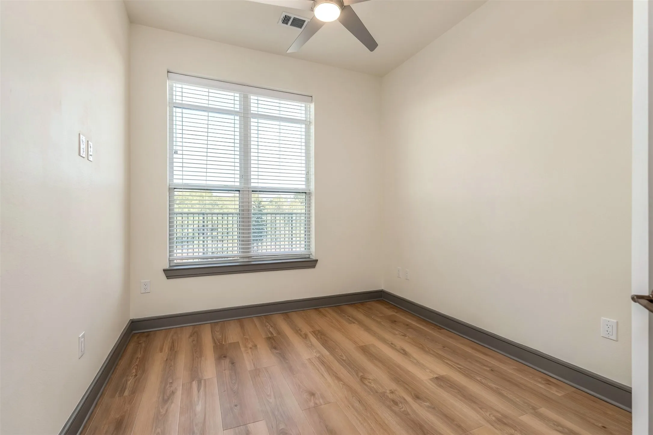 Condominium For Sale in Denton County , 2700 Old Denton Road 1012, Carrollton, Texas 75007, 3 Bedroom, 2 Bathroom, 1 Garage spaces, 1,611 Sqft, built in 2020, mls#21421059, Real Estate Agent in Carrollton, Homes For Sale in Denton county, Homes For Sale in Carrollton, Realtor in Carrollton Texas, Real Estate Brokerage Independent Realty Texas, Luminita Cordes Realtor