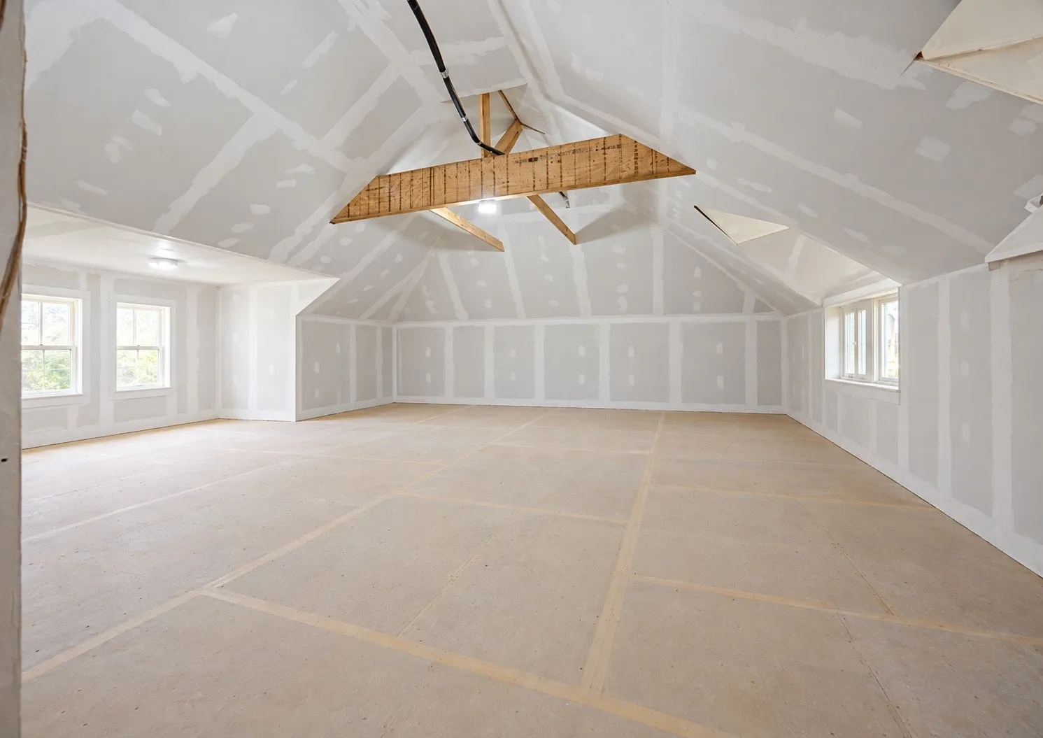 Expansive 2nd floor ready for build out. Approximately 1500sf.  Seller has plans and bids for 2 additional bdrms, 2 bathrooms and game/bonus room.