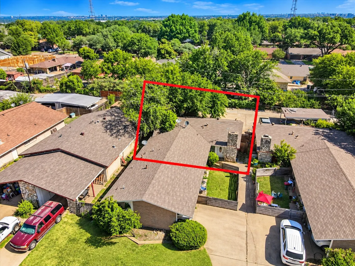 Condominium For Sale in Dallas County , 2919 Lourdes Street, Dallas, Texas 75211, 3 Bedroom, 1 Bathroom, 2 Garage spaces, 1,192 Sqft, built in 1965, mls#21420511, Real Estate Agent in Dallas, Homes For Sale in Dallas county, Homes For Sale in Dallas, Realtor in Dallas Texas, Real Estate Brokerage Independent Realty Texas, Luminita Cordes Realtor