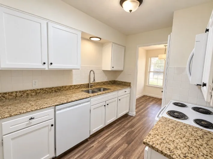 Single Family Residence For Rent in Tarrant County , 2703 Petersburg Drive, Arlington, Texas 76014, 3 Bedroom, 2 Bathroom, Garage spaces, 2,404 Sqft, built in 1978, mls#21421417, Real Estate Agent in Arlington, Homes For Rent in Tarrant county, Homes For Rent in Arlington, Realtor in Arlington Texas, Real Estate Brokerage Independent Realty Texas, Luminita Cordes Realtor