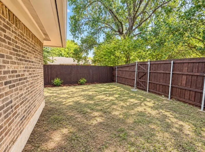 Single Family Residence For Rent in Tarrant County , 2703 Petersburg Drive, Arlington, Texas 76014, 3 Bedroom, 2 Bathroom, Garage spaces, 2,404 Sqft, built in 1978, mls#21421417, Real Estate Agent in Arlington, Homes For Rent in Tarrant county, Homes For Rent in Arlington, Realtor in Arlington Texas, Real Estate Brokerage Independent Realty Texas, Luminita Cordes Realtor
