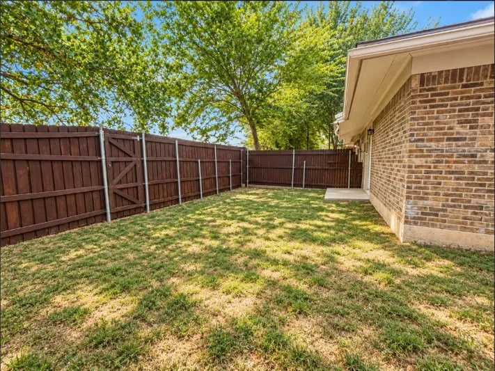 Single Family Residence For Rent in Tarrant County , 2703 Petersburg Drive, Arlington, Texas 76014, 3 Bedroom, 2 Bathroom, Garage spaces, 2,404 Sqft, built in 1978, mls#21421417, Real Estate Agent in Arlington, Homes For Rent in Tarrant county, Homes For Rent in Arlington, Realtor in Arlington Texas, Real Estate Brokerage Independent Realty Texas, Luminita Cordes Realtor