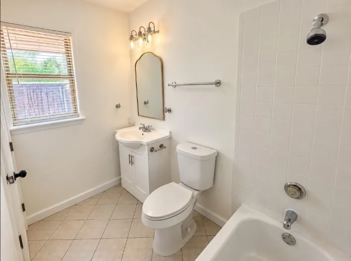 Single Family Residence For Rent in Tarrant County , 2705 Petersburg Drive, Arlington, Texas 76014, 3 Bedroom, 2 Bathroom, Garage spaces, 2,404 Sqft, built in 1978, mls#21421420, Real Estate Agent in Arlington, Homes For Rent in Tarrant county, Homes For Rent in Arlington, Realtor in Arlington Texas, Real Estate Brokerage Independent Realty Texas, Luminita Cordes Realtor