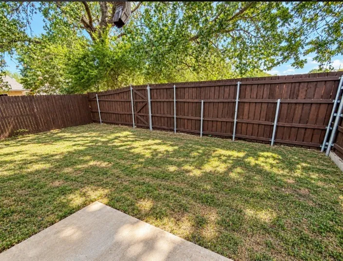 Single Family Residence For Rent in Tarrant County , 2705 Petersburg Drive, Arlington, Texas 76014, 3 Bedroom, 2 Bathroom, Garage spaces, 2,404 Sqft, built in 1978, mls#21421420, Real Estate Agent in Arlington, Homes For Rent in Tarrant county, Homes For Rent in Arlington, Realtor in Arlington Texas, Real Estate Brokerage Independent Realty Texas, Luminita Cordes Realtor