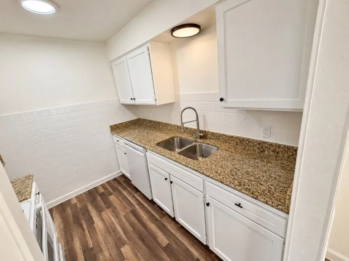 Single Family Residence For Rent in Tarrant County , 2705 Petersburg Drive, Arlington, Texas 76014, 3 Bedroom, 2 Bathroom, Garage spaces, 2,404 Sqft, built in 1978, mls#21421420, Real Estate Agent in Arlington, Homes For Rent in Tarrant county, Homes For Rent in Arlington, Realtor in Arlington Texas, Real Estate Brokerage Independent Realty Texas, Luminita Cordes Realtor