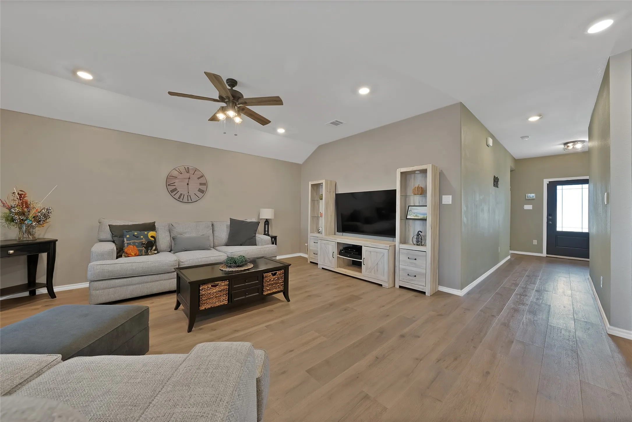 Single Family Residence For Sale in Denton County , 13121 S Haven Way, Providence Village, Texas 76227, 4 Bedroom, 2 Bathroom, 2 Garage spaces, 1,738 Sqft, built in 2023, mls#21421293, Real Estate Agent in Providence Village, Homes For Sale in Denton county, Homes For Sale in Providence Village, Realtor in Providence Village Texas, Real Estate Brokerage Independent Realty Texas, Luminita Cordes Realtor