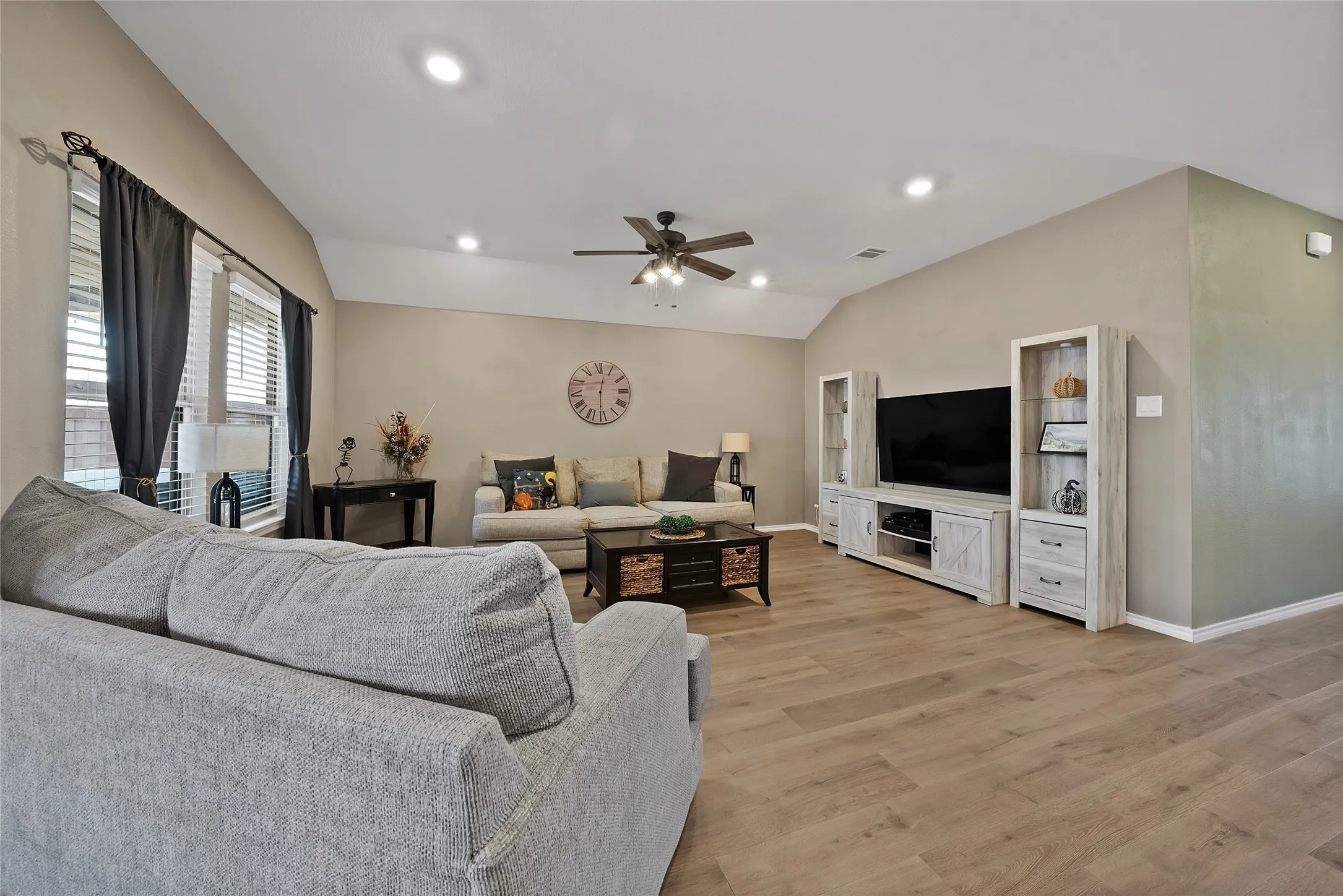Single Family Residence For Sale in Denton County , 13121 S Haven Way, Providence Village, Texas 76227, 4 Bedroom, 2 Bathroom, 2 Garage spaces, 1,738 Sqft, built in 2023, mls#21421293, Real Estate Agent in Providence Village, Homes For Sale in Denton county, Homes For Sale in Providence Village, Realtor in Providence Village Texas, Real Estate Brokerage Independent Realty Texas, Luminita Cordes Realtor