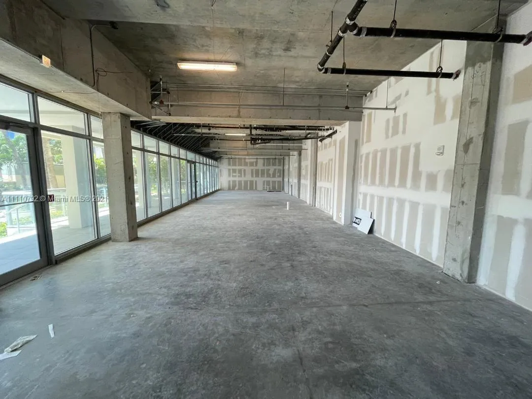 BUILD YOUR DREAM RETAIL OR RESTAURANT SPACE