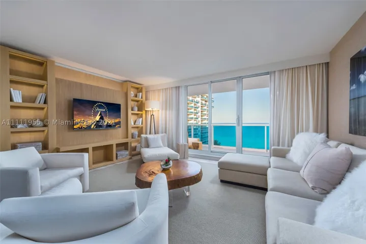 102 24th St 1144, Miami Beach, Florida 33139
