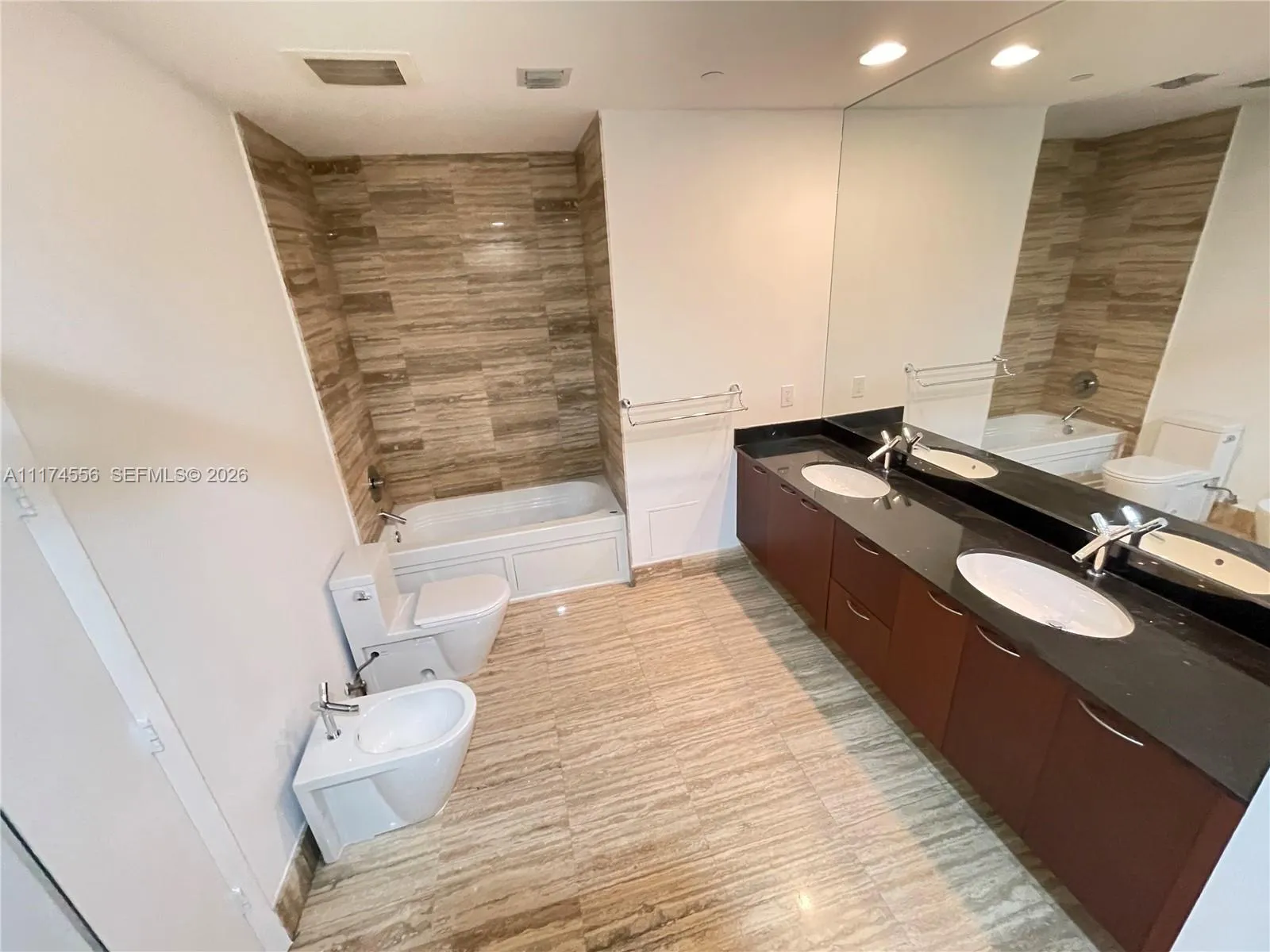 15901 Collins Ave 3005, Sunny Isles Beach, Florida, Sunny Isles Beach, Florida 33160, 2 Bedrooms Bedrooms, ,2 BathroomsBathrooms,Residential,For Sale,15901 Collins Ave 3005, Sunny Isles Beach, Florida,A11174556
