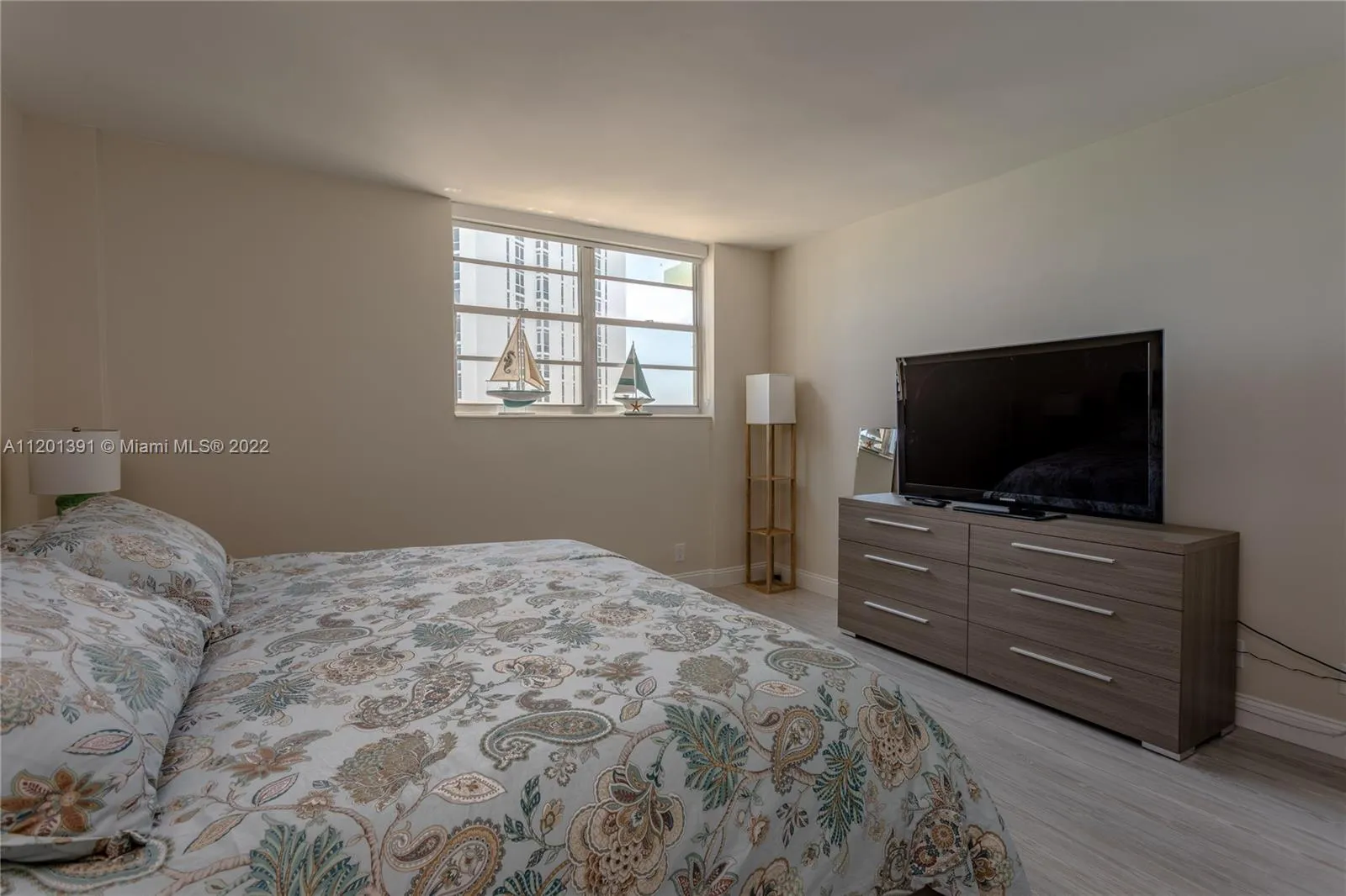 3901 S Ocean Dr 10m, Hollywood, Florida 33019, Hollywood, Florida 33019, 1 Bedroom Bedrooms, ,1 BathroomBathrooms,Residential Lease,For Rent,3901 S Ocean Dr 10m, Hollywood, Florida 33019,A11201391