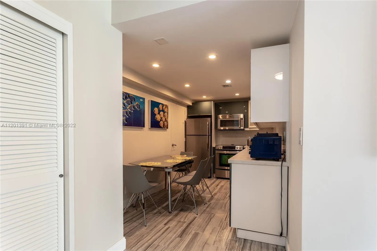 3901 S Ocean Dr 10m, Hollywood, Florida 33019, Hollywood, Florida 33019, 1 Bedroom Bedrooms, ,1 BathroomBathrooms,Residential Lease,For Rent,3901 S Ocean Dr 10m, Hollywood, Florida 33019,A11201391