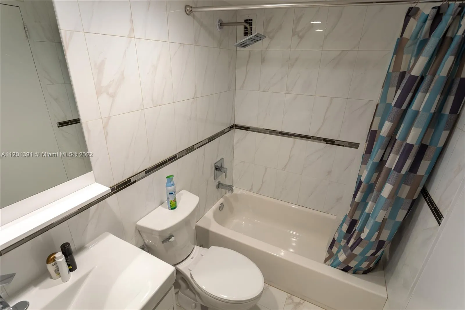 3901 S Ocean Dr 10m, Hollywood, Florida 33019, Hollywood, Florida 33019, 1 Bedroom Bedrooms, ,1 BathroomBathrooms,Residential Lease,For Rent,3901 S Ocean Dr 10m, Hollywood, Florida 33019,A11201391