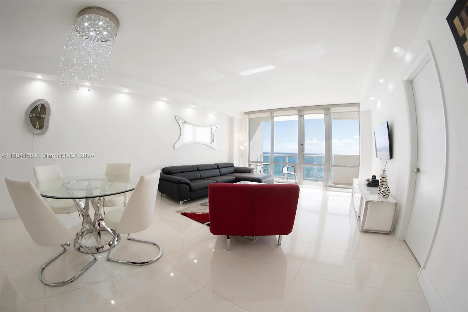 5601 Collins Ave 1603, Miami Beach, Florida 33140, Miami Beach, Florida 33140, 2 Bedrooms Bedrooms, ,2 BathroomsBathrooms,Residential Lease,For Rent,5601 Collins Ave 1603, Miami Beach, Florida 33140,A11204158