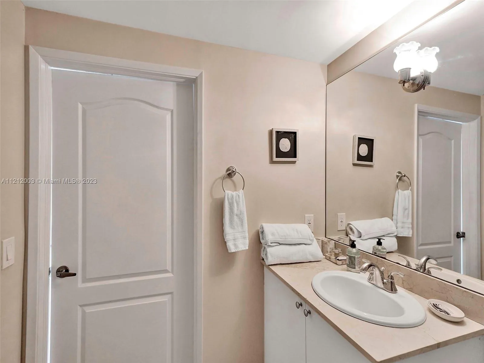 17555 Atlantic Blvd 806, Sunny Isles Beach, Florid, Sunny Isles Beach, Florida 33160, 2 Bedrooms Bedrooms, ,2 BathroomsBathrooms,Residential Lease,For Rent,17555 Atlantic Blvd 806, Sunny Isles Beach, Florid,A11212003