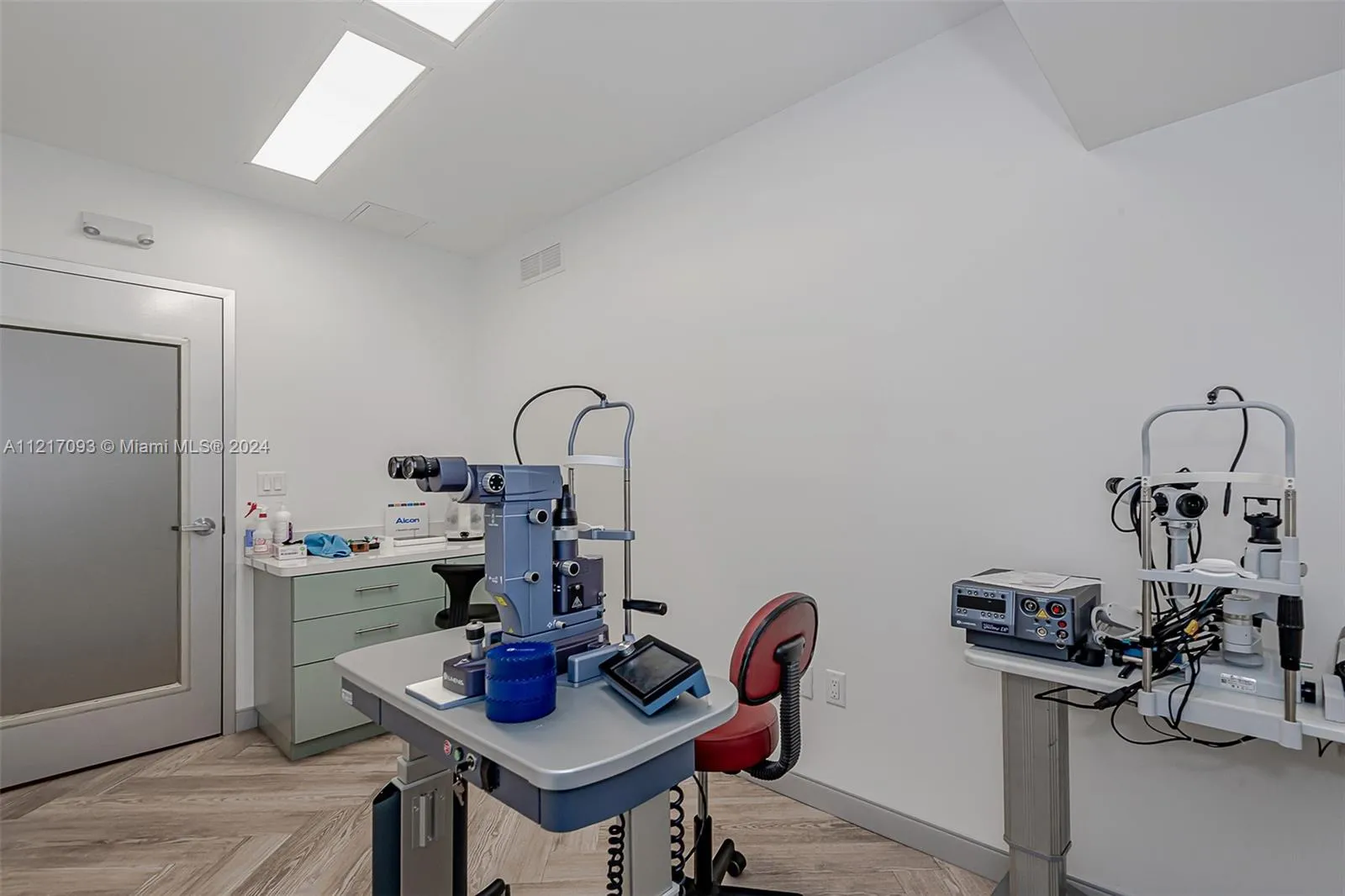 7700 Davie Road Ext, Hollywood, Florida 33024, Hollywood, Florida 33024, ,Commercial Sale,For Sale,7700 Davie Road Ext, Hollywood, Florida 33024,A11217093