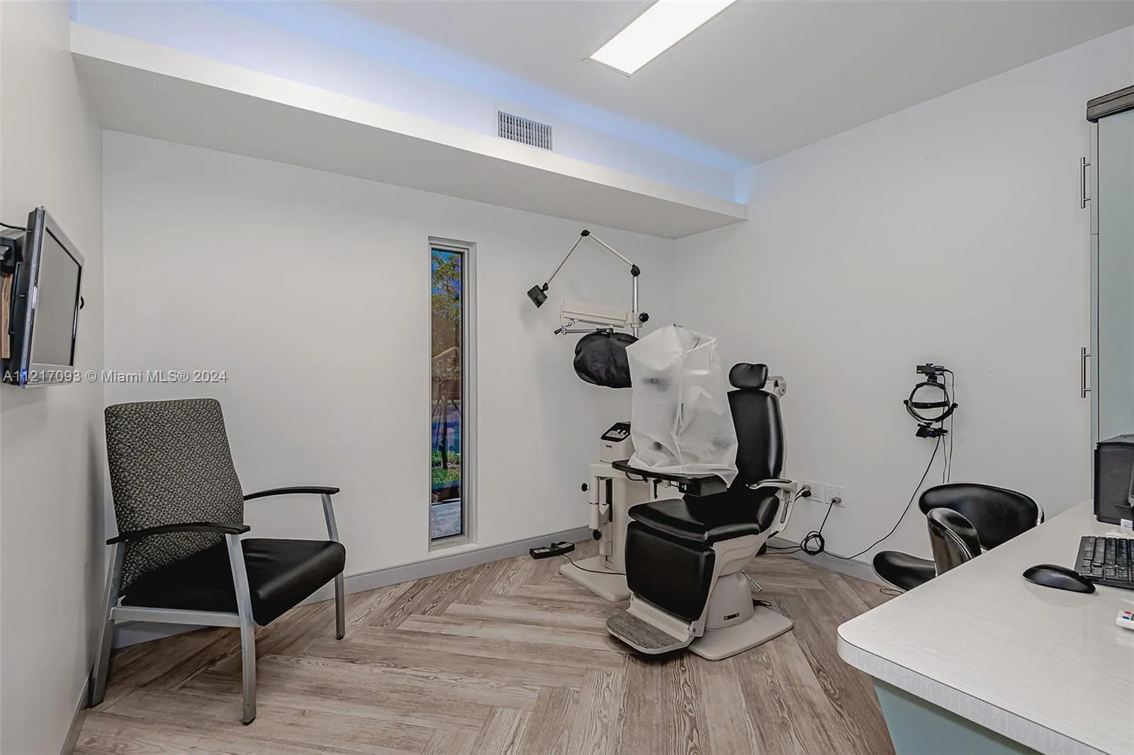 7700 Davie Road Ext, Hollywood, Florida 33024, Hollywood, Florida 33024, ,Commercial Sale,For Sale,7700 Davie Road Ext, Hollywood, Florida 33024,A11217093