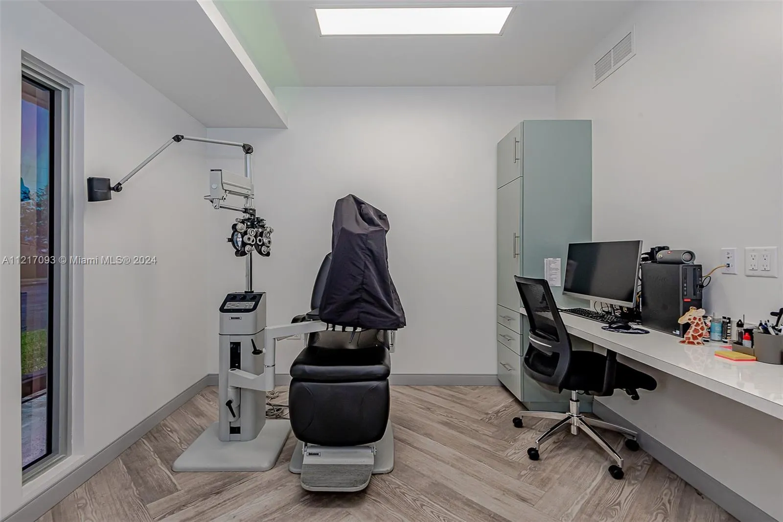 7700 Davie Road Ext, Hollywood, Florida 33024, Hollywood, Florida 33024, ,Commercial Sale,For Sale,7700 Davie Road Ext, Hollywood, Florida 33024,A11217093