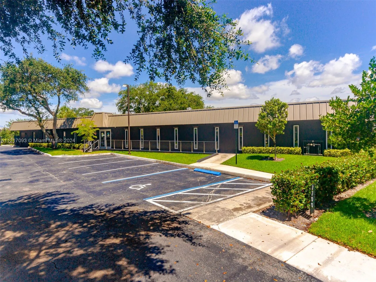 7700 Davie Road Ext, Hollywood, Florida 33024, Hollywood, Florida 33024, ,Commercial Sale,For Sale,7700 Davie Road Ext, Hollywood, Florida 33024,A11217093