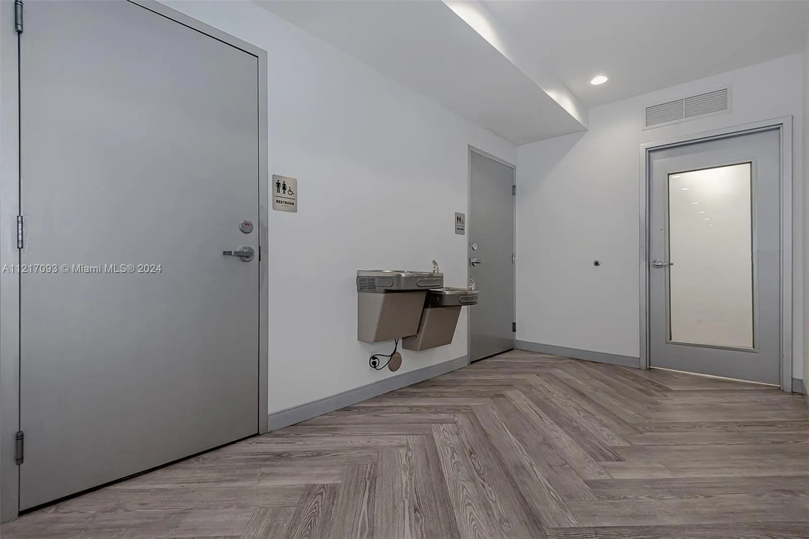 7700 Davie Road Ext, Hollywood, Florida 33024, Hollywood, Florida 33024, ,Commercial Sale,For Sale,7700 Davie Road Ext, Hollywood, Florida 33024,A11217093