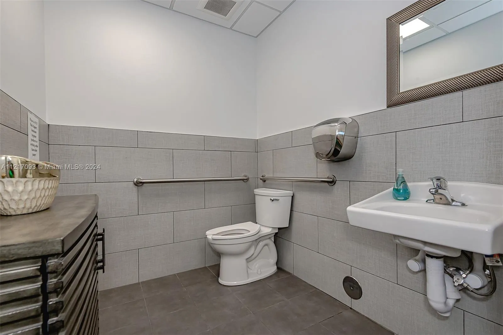 7700 Davie Road Ext, Hollywood, Florida 33024, Hollywood, Florida 33024, ,Commercial Sale,For Sale,7700 Davie Road Ext, Hollywood, Florida 33024,A11217093