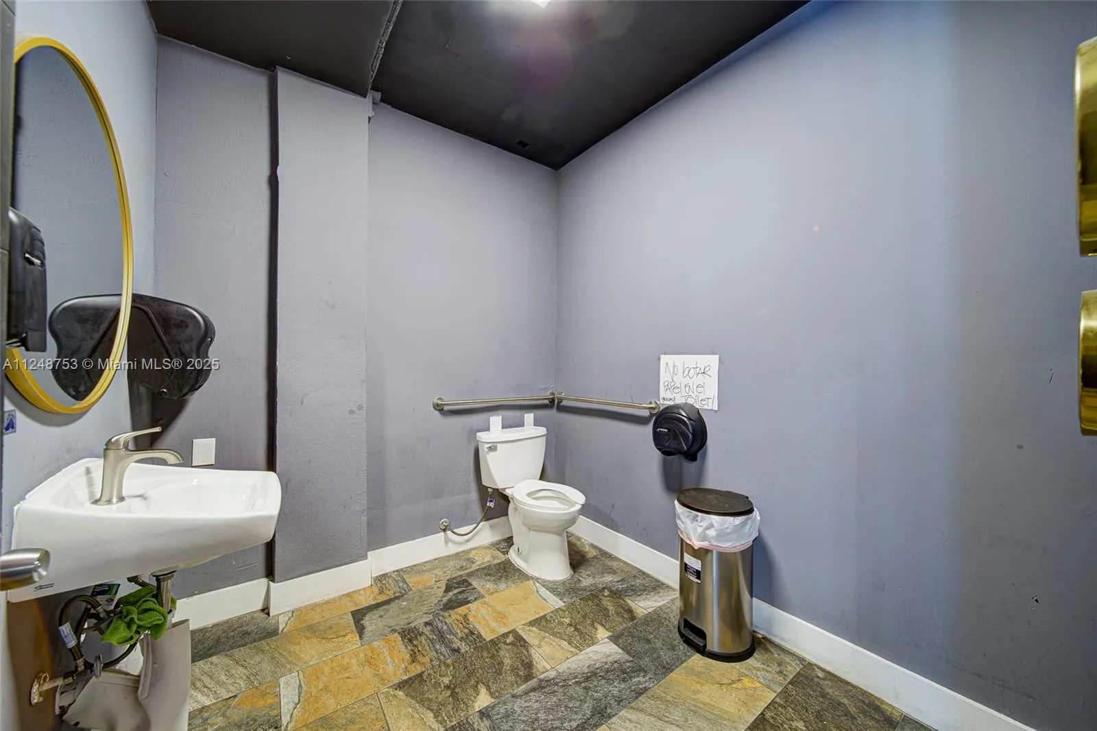 1750 Nw 7th St, Miami, Florida 33125, Miami, Florida 33125, ,Commercial Sale,For Sale,1750 Nw 7th St, Miami, Florida 33125,A11248753