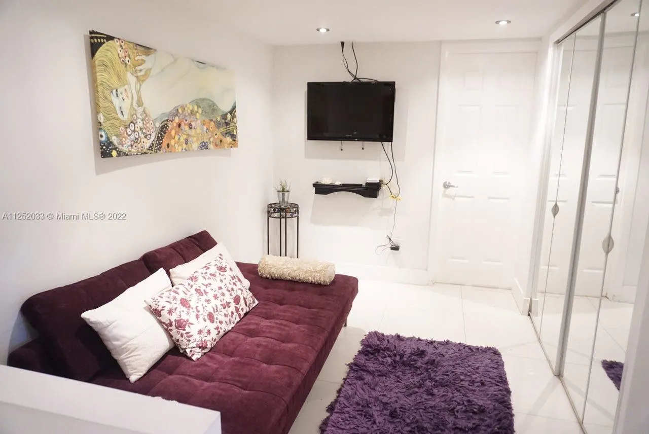 5161 Collins Av 309, Miami Beach, Florida 33140, Miami Beach, Florida 33140, 1 Bedroom Bedrooms, ,1 BathroomBathrooms,Residential Lease,For Rent,5161 Collins Av 309, Miami Beach, Florida 33140,A11252033
