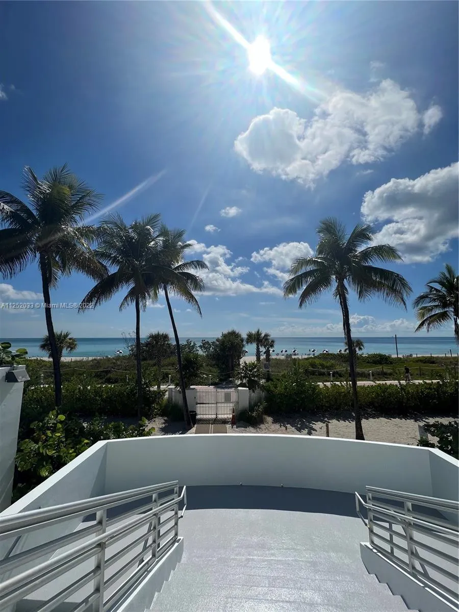 5161 Collins Av 309, Miami Beach, Florida 33140, Miami Beach, Florida 33140, 1 Bedroom Bedrooms, ,1 BathroomBathrooms,Residential Lease,For Rent,5161 Collins Av 309, Miami Beach, Florida 33140,A11252033