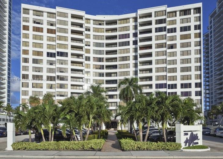 3505 S Ocean Dr 108, Hollywood, Florida 33019, Hollywood, Florida 33019, ,1 BathroomBathrooms,Residential Lease,For Rent,3505 S Ocean Dr 108, Hollywood, Florida 33019,A11312257