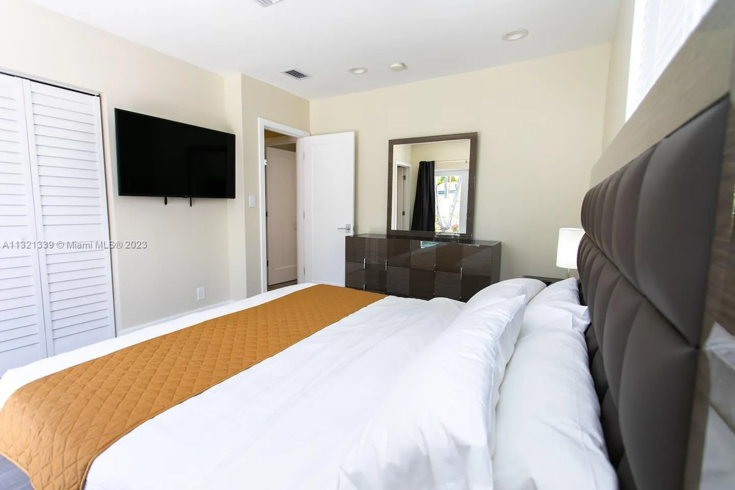1120 N 13th Terrace, Hollywood, Florida 33019, Hollywood, Florida 33019, 4 Bedrooms Bedrooms, ,2 BathroomsBathrooms,Residential Lease,For Rent,1120 N 13th Terrace, Hollywood, Florida 33019,A11321339