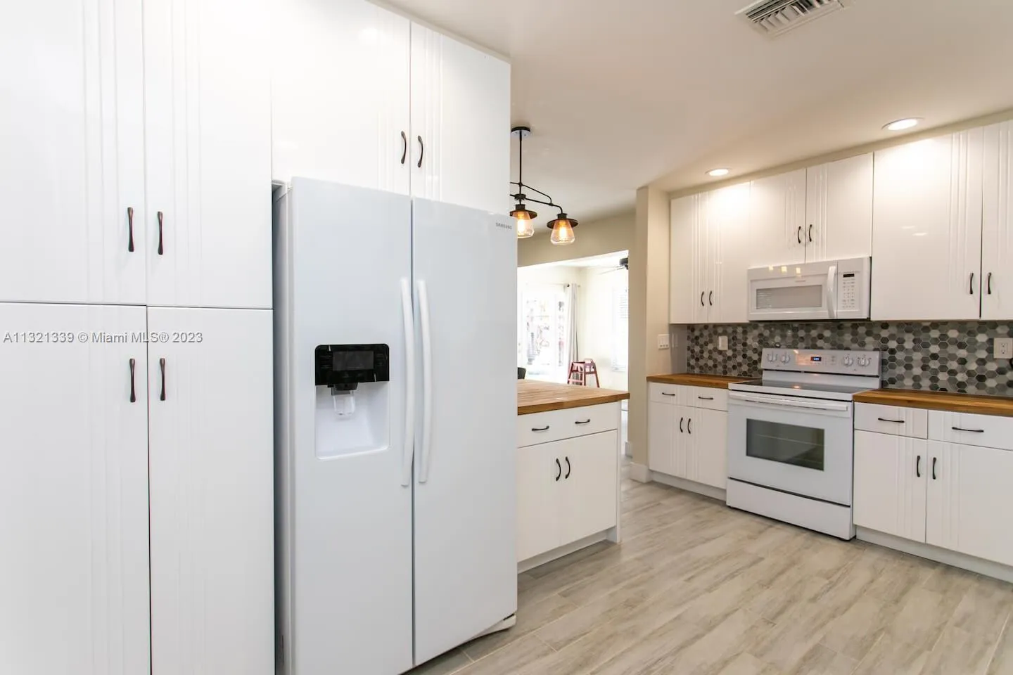 1120 N 13th Terrace, Hollywood, Florida 33019, Hollywood, Florida 33019, 4 Bedrooms Bedrooms, ,2 BathroomsBathrooms,Residential Lease,For Rent,1120 N 13th Terrace, Hollywood, Florida 33019,A11321339