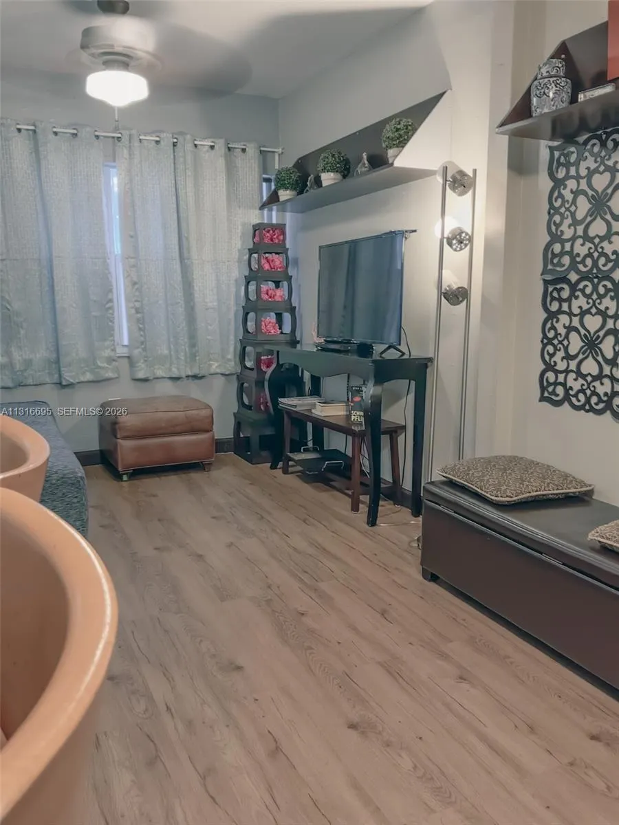 3682 Sw 26th St 2, Miami, Florida 33133, Miami, Florida 33133, 2 Bedrooms Bedrooms, ,1 BathroomBathrooms,Residential Lease,For Rent,3682 Sw 26th St 2, Miami, Florida 33133,A11316695