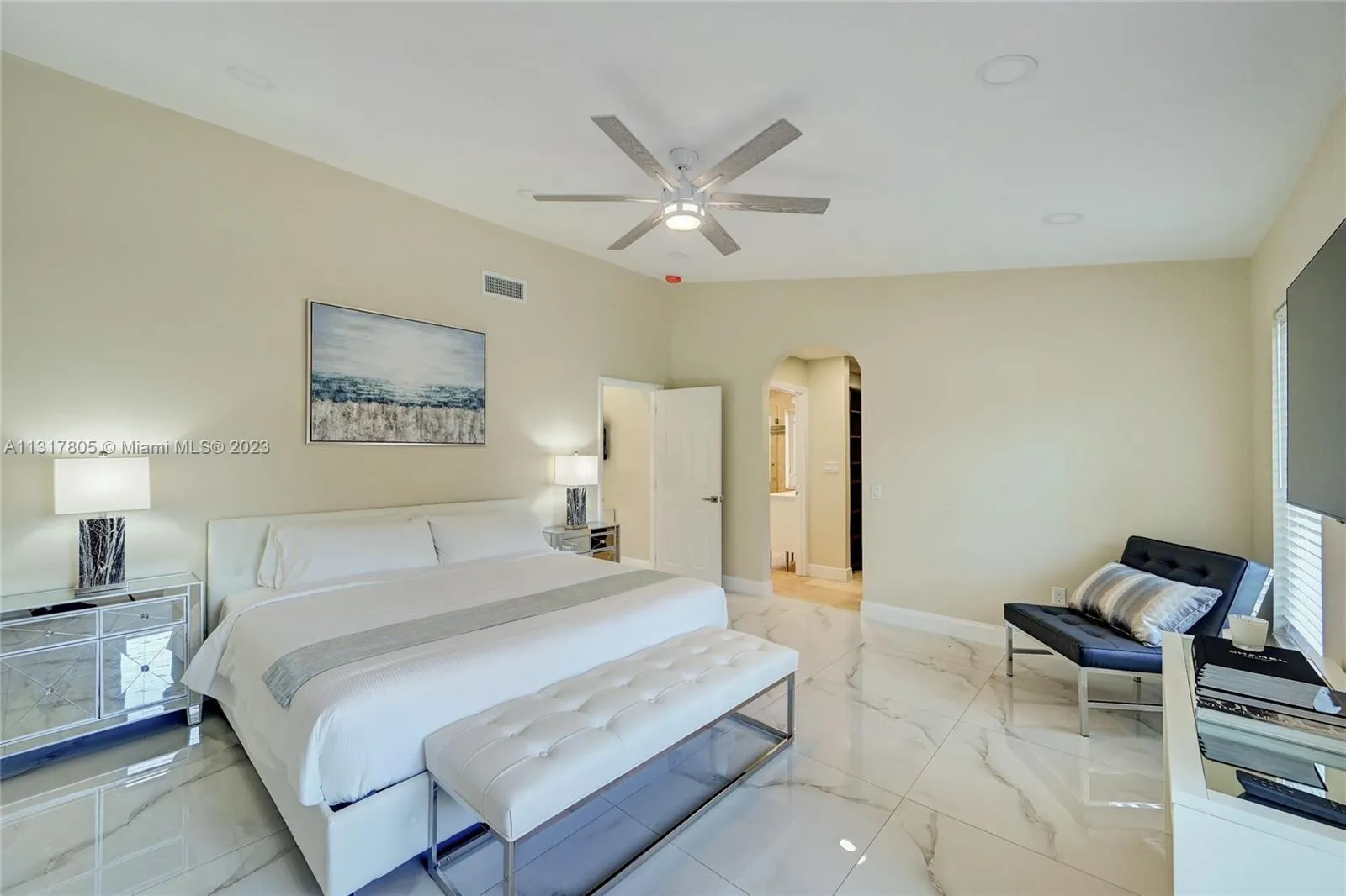1109 Hollywood Blvd, Hollywood, Florida 33019, Hollywood, Florida 33019, 5 Bedrooms Bedrooms, ,3 BathroomsBathrooms,Residential Lease,For Rent,1109 Hollywood Blvd, Hollywood, Florida 33019,A11317805